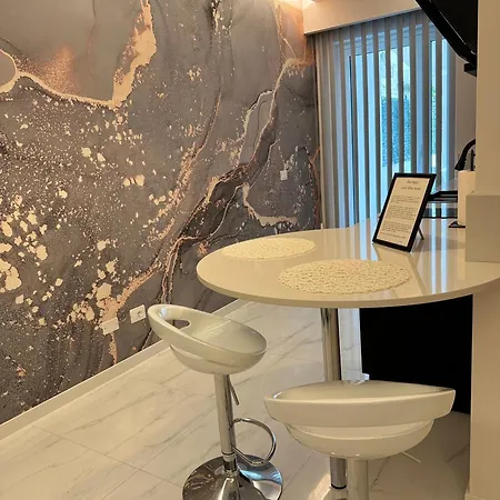 Luxury Station 公寓 *