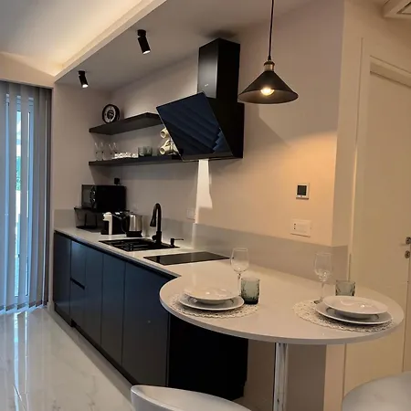 Luxury Station 公寓 *