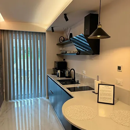 Luxury Station