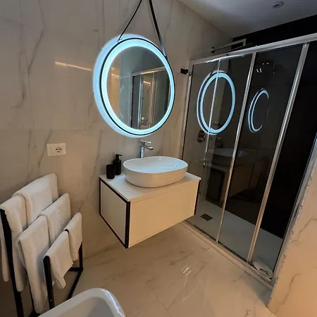 Luxury Station *