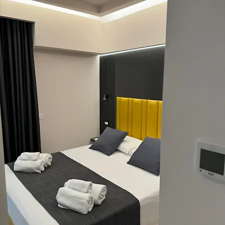 Luxury Station Apartment